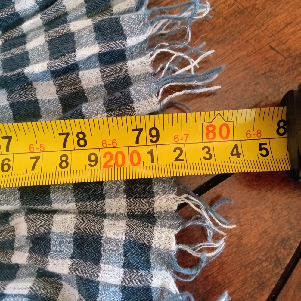 Lacoste Black & White Cotton Long Scarf Made In Italy EUC - Picture 6 of 6